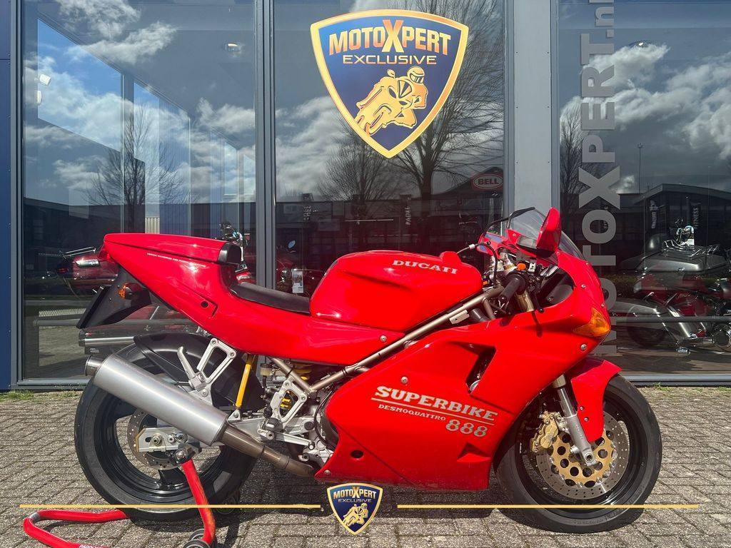 Ducati 888 Strada
